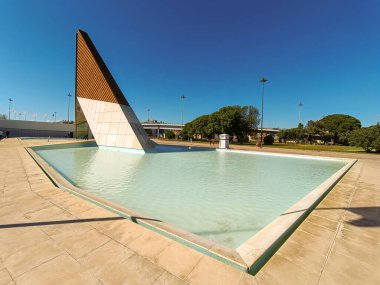 Monumento aos Fighbatentes do Ultramar - Lizbon (POR)