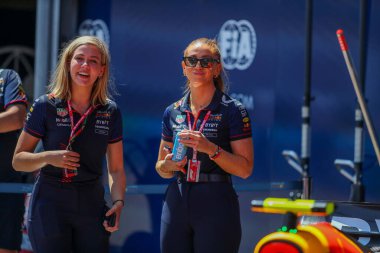  Kahin Red Bull Yarışçısı kız