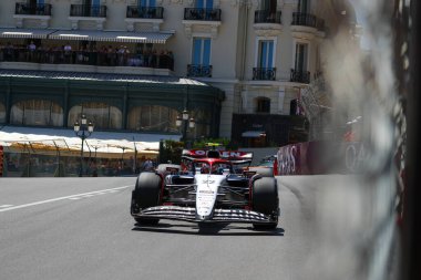  Yuki Tsunoda (JAP) Alfa Tauri AT0