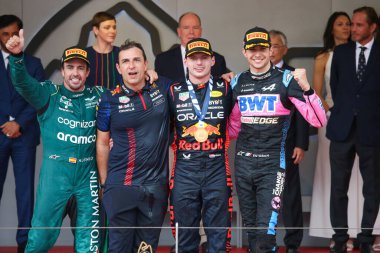 F1 Irk nüktesinin kürsüsü