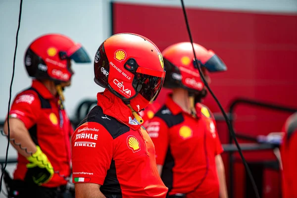 Scuderia Ferrari Mecánicos Trabajo — Foto de Stock