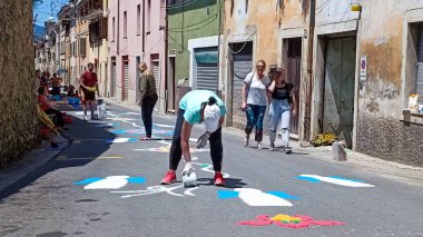 Processione dei Ceri ed kâfir / mum ve çiçek sergisi - Rieti, İtalya