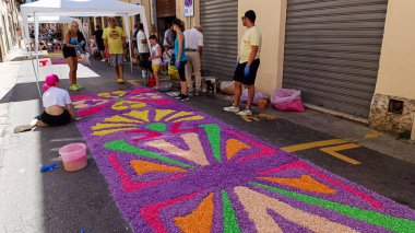 Processione dei Ceri ed kâfir / mum ve çiçek sergisi - Rieti, İtalya