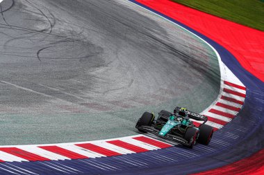 Fernando Alonso (SPA)  Aston Martn AMR2