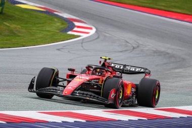 Carlos Sainz (SPA) Ferrari F1-2