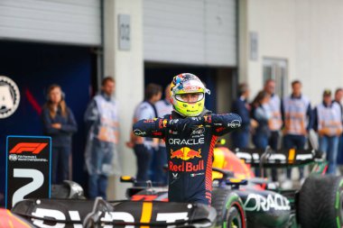  Max Verstappen (NED) Redbull Racing RB19 podyum seremonisi