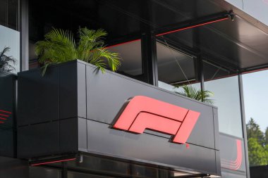 Paddoc 'ta f1 logo etkinliği