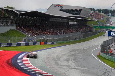 Kevin Magnussen (SVE) Haas VF-2