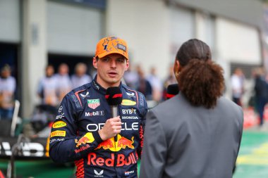  Max Verstappen (NED) Redbull Racing RB19 podyum seremonisi