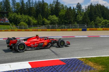  Carlos Sainz (SPA) Ferrari F1-2