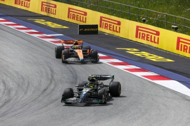 Lewis Hamilton (GBR) Mercedes W14 E Performanc