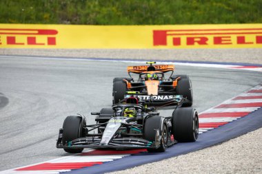 Lewis Hamilton (GBR) Mercedes W14 E Performanc