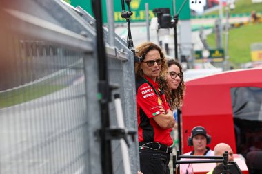 Ferrari Podiu 'nun Altında Kişisel