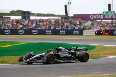  Lewis Hamilton (GBR) Mercedes W14 E Performanc