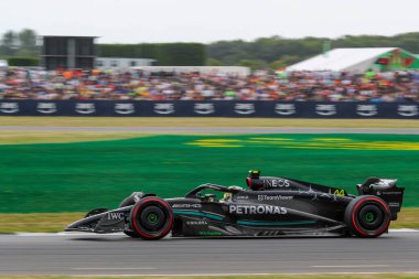  Lewis Hamilton (GBR) Mercedes W14 E Performanc
