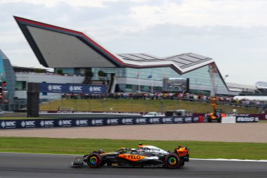  Lando Norris (GBR) McLaren MCL6