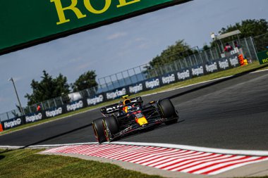  Sergio Perez (MEX) Redbull Racing RB1