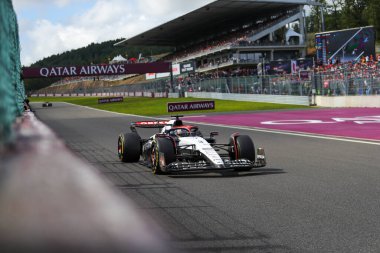  Daniel Ricciardo (AUS) Alfa Tauri AT0