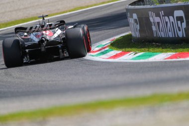  Kevin Magnussen (SVE) Haas VF-2