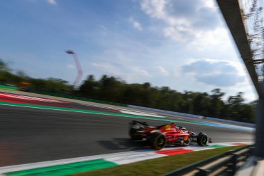  Carlos Sainz (SPA) Ferrari SF-2