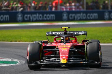  Carlos Sainz (SPA) Ferrari SF-2