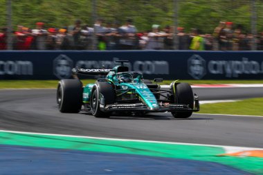  Lance Stroll (CAN) Aston Martin F1 Ekibi AMR2