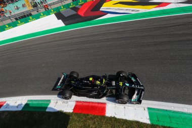  Lewis Hamilton (GBR) Mercedes W14 E Performanc