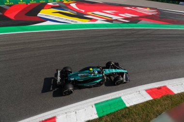  Fernando Alonso (SPA) Aston Martin F1 Ekibi AMR23