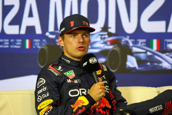  Max Verstappen (NED) Redbull Racing RB1