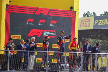 Yarışın kürsüsü