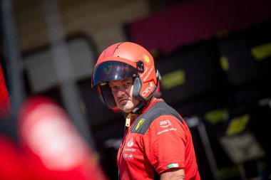  Scuderia Ferrari pit stop cre