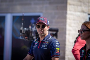  Sergio Perez (MEX) Redbull Racing RB1