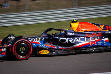  Sergio Perez (MEX) Redbull Racing RB1