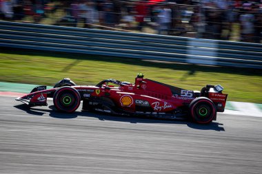  Carlos Sainz (SPA) Ferrari SF-2