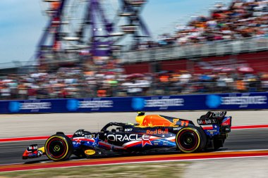  Sergio Perez (MEX) Redbull Racing RB1