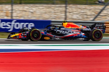  Sergio Perez (MEX) Redbull Racing RB1