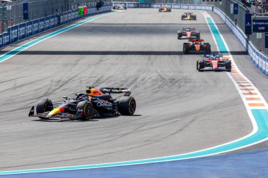 Max Verstappen (NED) Oracle Red Bull Racing - Red Bull RB20 - Honda RBP