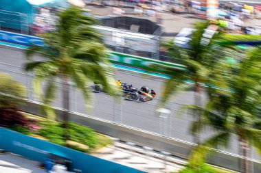 Max Verstappen (NED) Oracle Red Bull Racing - Red Bull RB20 - Honda RBP