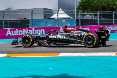 Lewis Hamilton (GBR) Mercedes W15 - Mercedes E Performansı