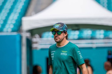 Fernando Alonso (SPA) Aston Martin AMR24 - Mercez