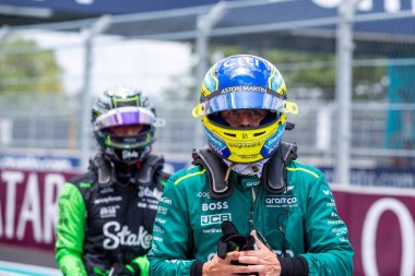 Fernando Alonso (SPA) Aston Martin AMR24 - Mercez