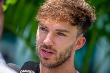 Pierre Gasly (FRA) Alp A524 - Renaul