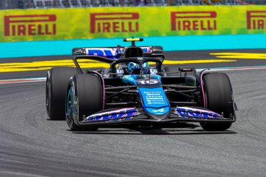 Pierre Gasly (FRA) Alp A524 - Renaul