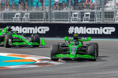 Guanyu Zhou Sauber C44 - Ferrar