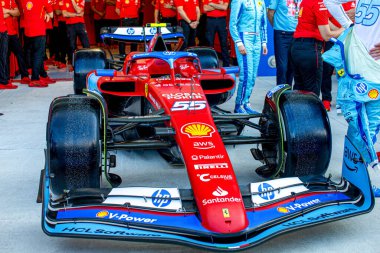 Scuderia Ferrari, Miami GP 2024 - Ferrari Americ 'in 70. yıldönümü için bir kapalı giyim spesiyali.