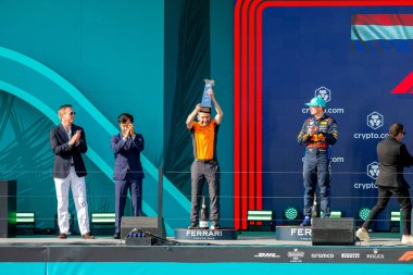 Yarışın kürsüsü