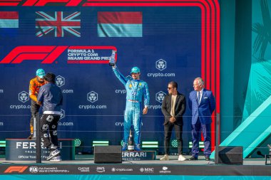 Yarışın kürsüsü