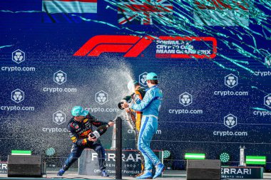 Yarışın kürsüsü