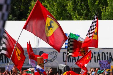 Ferrari Bayrağı ile Fanzone