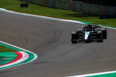  George Russell (GBR) - Mercedes-AMG PETRONAS F1 Ekibi - Mercedes W15 - Mercedes E Performansı